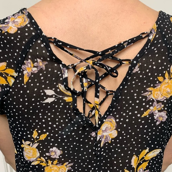 Xhilaration Floral and Polka Dot Blouse - Picture 2 of 11